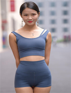 《女人自熨全过程直播》