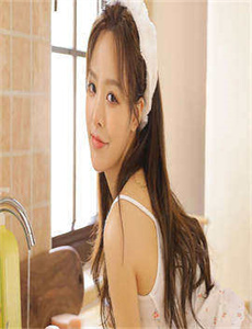 《娇妻肉交换27部多P小美与子》