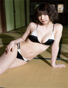 《韩国美女性感直播》