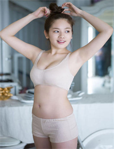 《亚洲欧美自拍色综合图》