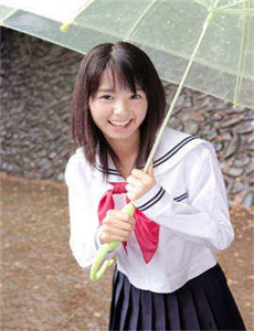 《美女脱精光隐私扒开免费观看野外》